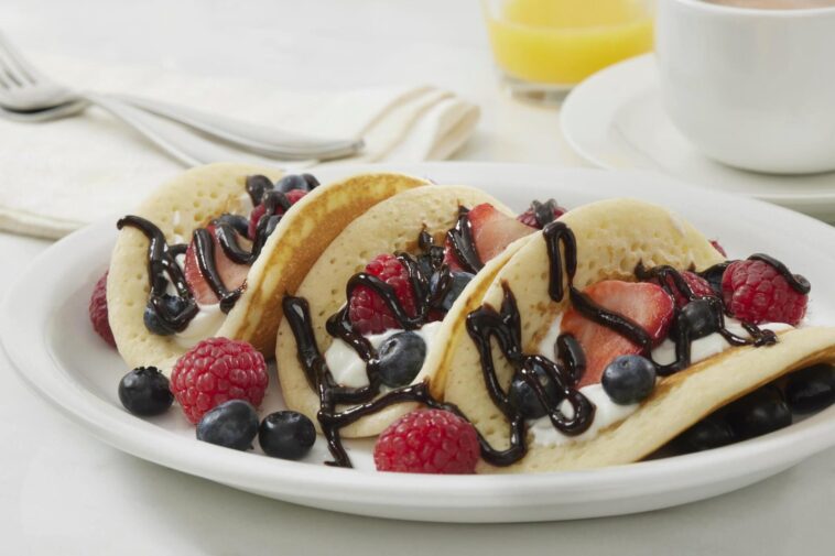 Blueberry Cheesecake Tacos